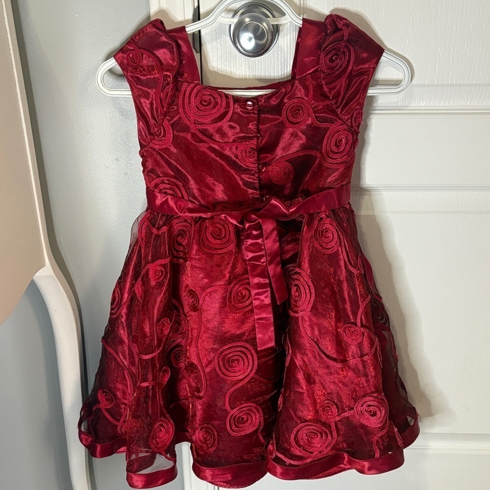 Jona Michelle Elegant Burgundy Swirl Dress - Picture 4 of 4